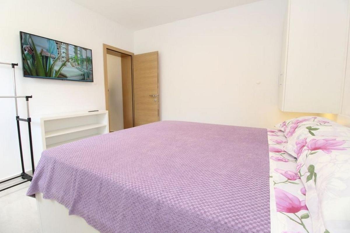Apartments By The Sea Mandre, Pag - 6284 Kolan Rum bild